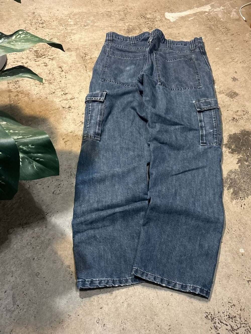 Vintage wrangler Cargo Jeans Size 34x32 Blue Denim Baggy Y2K